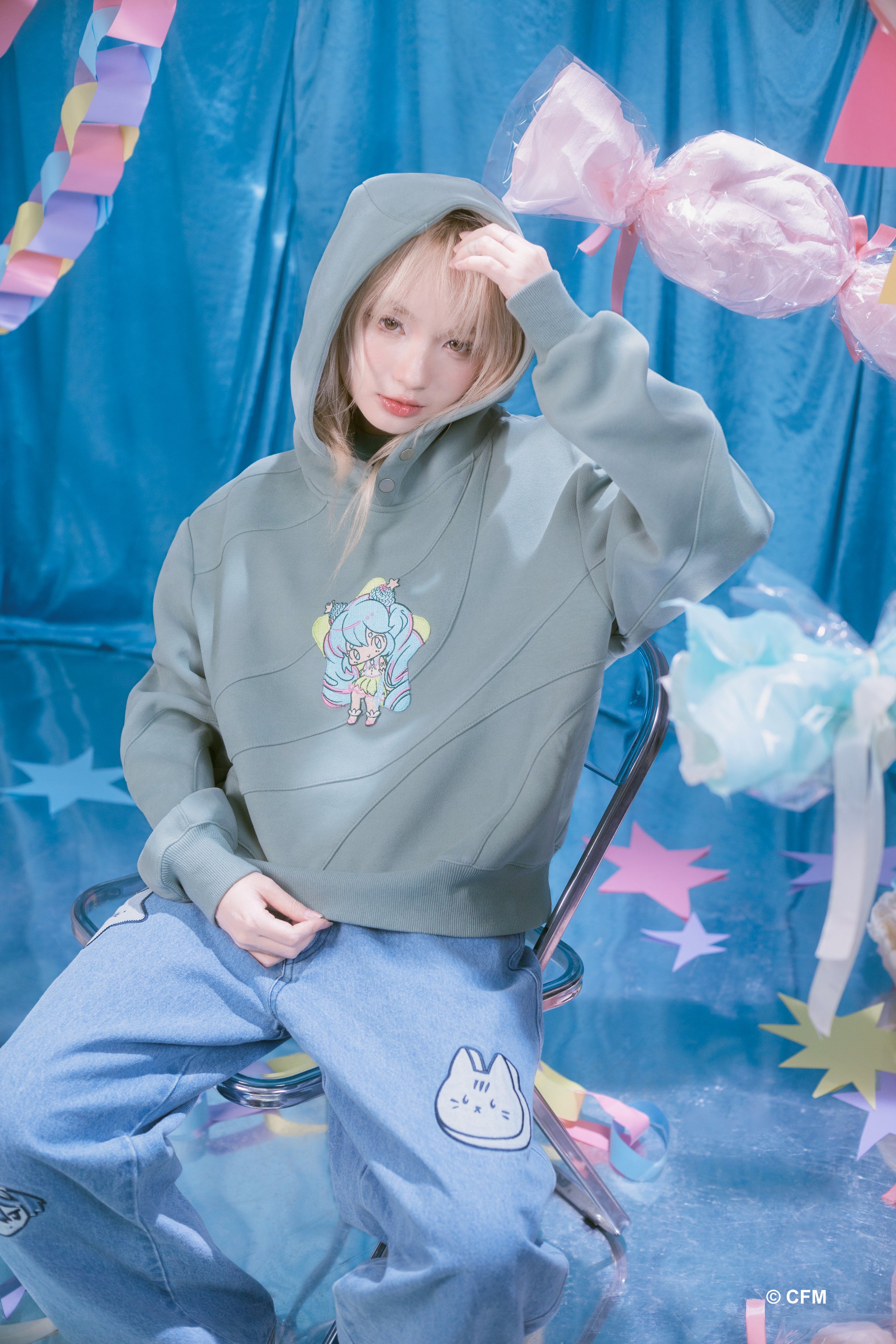 MIKU EXPO Candy Swirl Hoodie – Apari