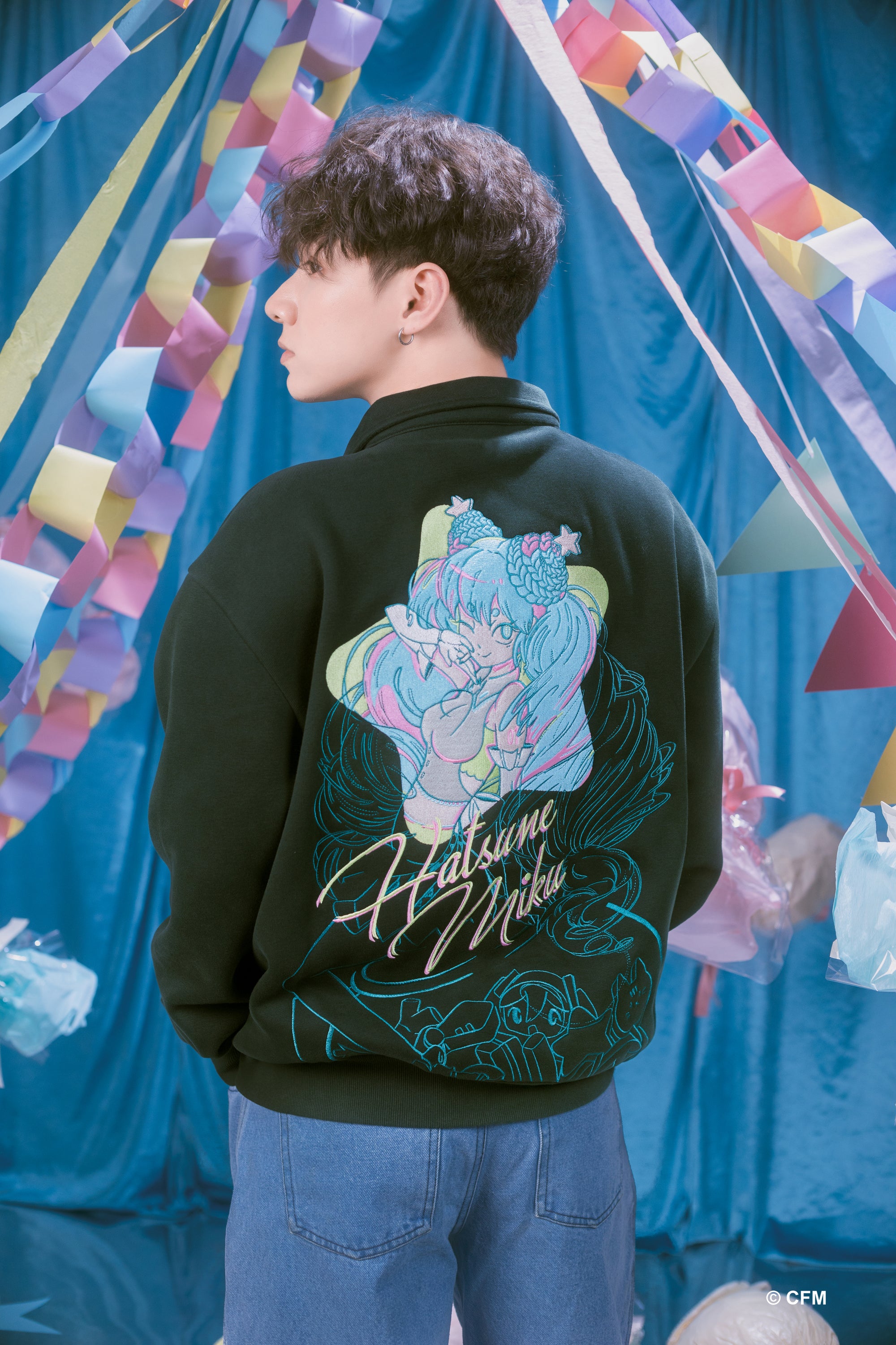 MIKU EXPO Zip Collar Sweater