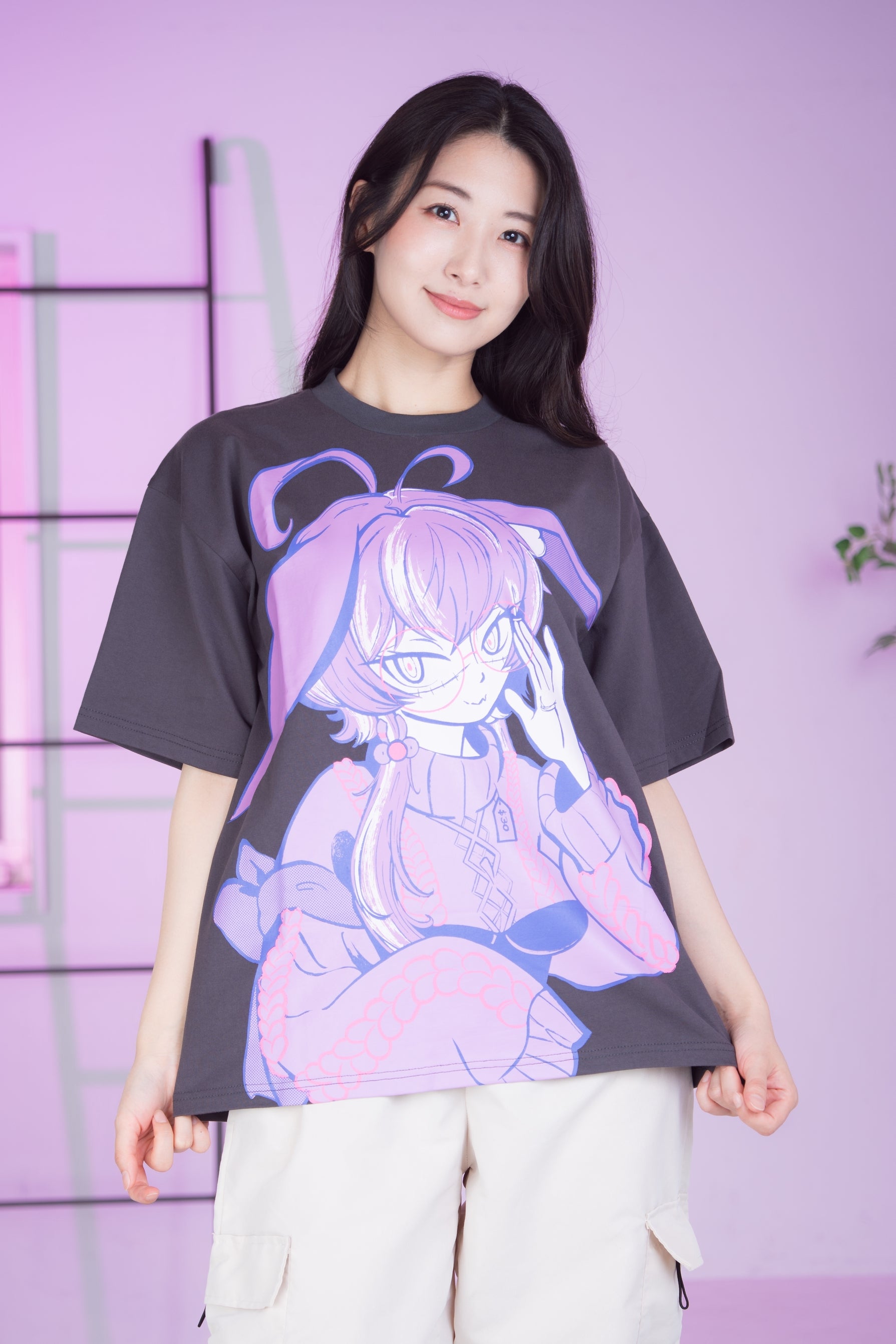 Michi Portrait T-Shirt Charcoal