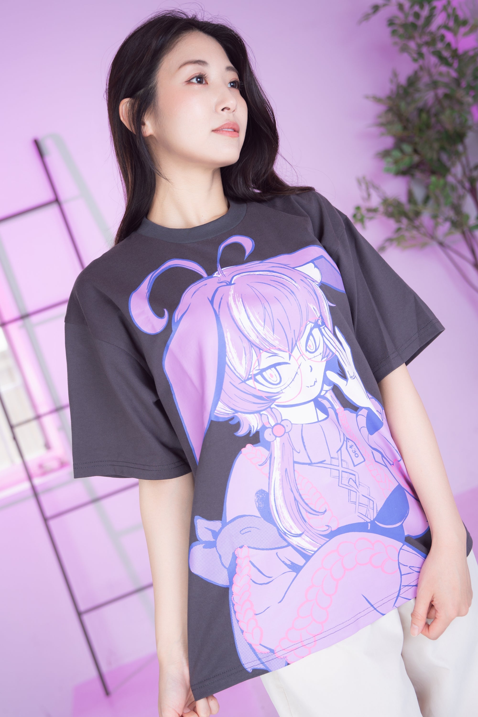 Michi Portrait T-Shirt Charcoal