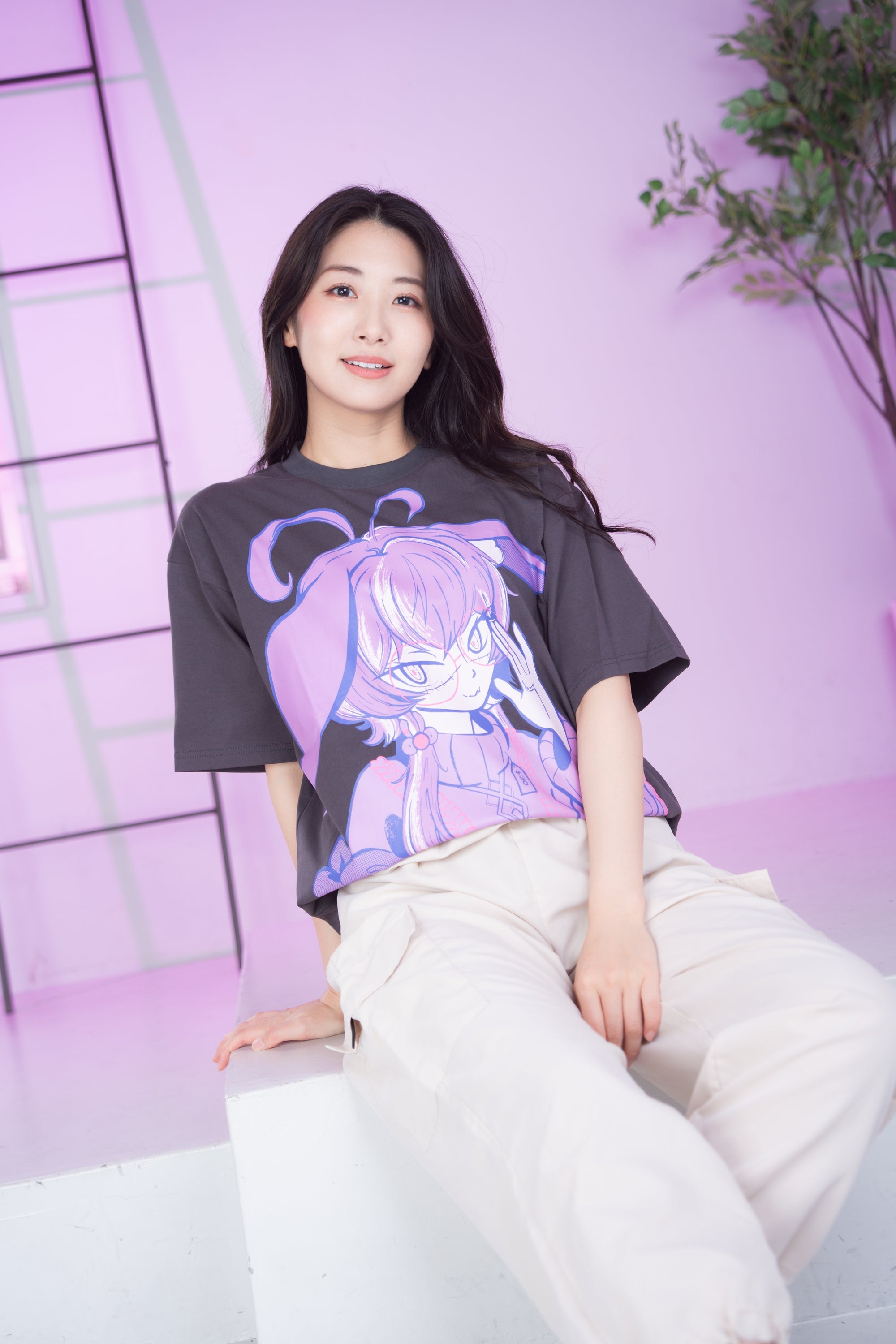 Michi Portrait T-Shirt Charcoal